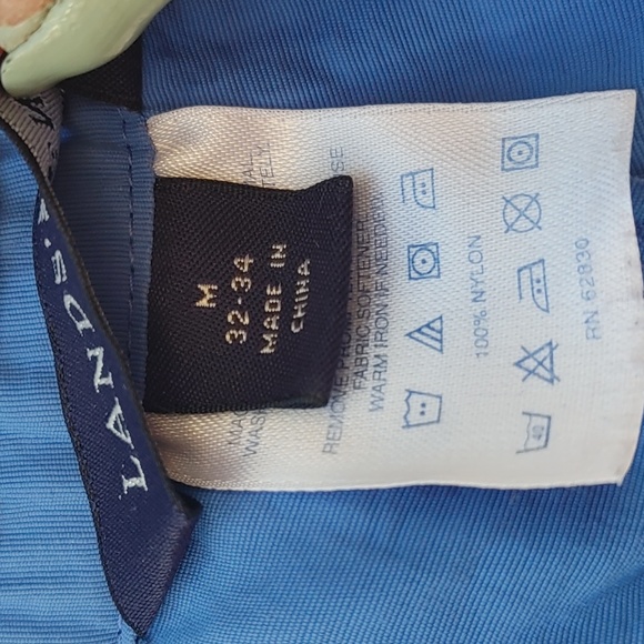 Lands End Blue Cargos Style Shorts Size Medium - Picture 9 of 12